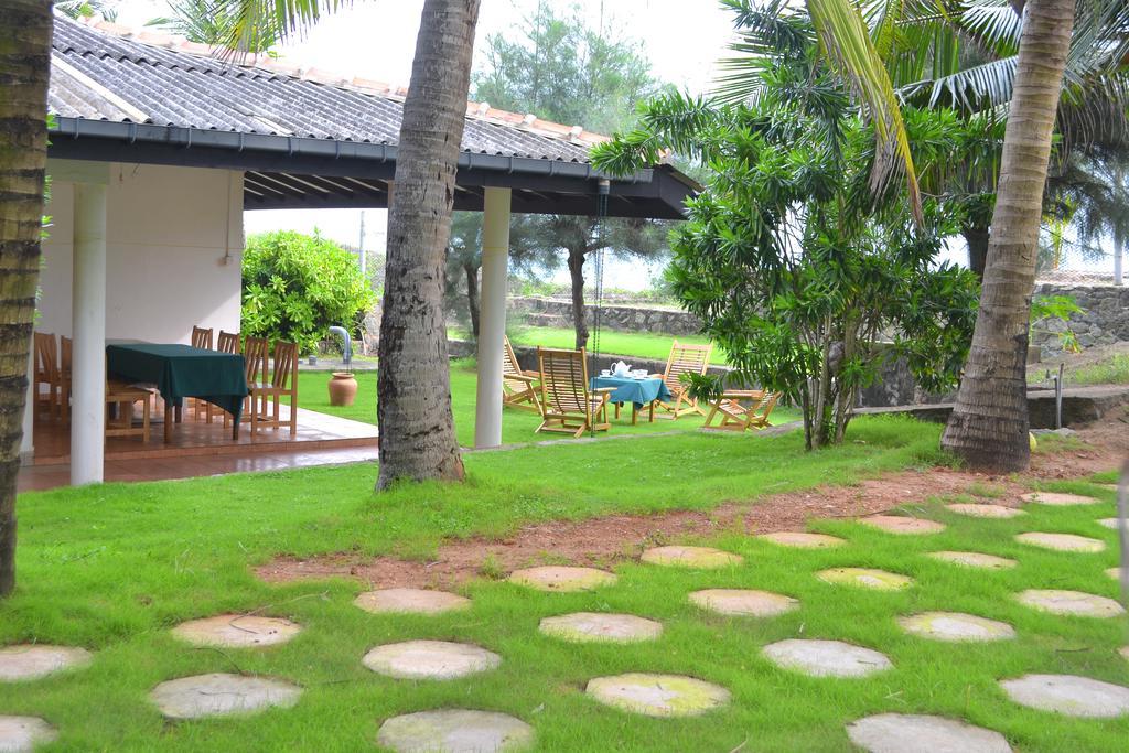 Beach House Negombo Ngoại thất bức ảnh
