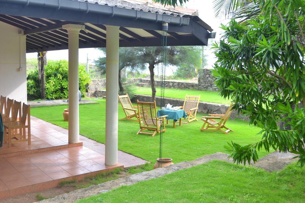 Beach House Negombo Ngoại thất bức ảnh
